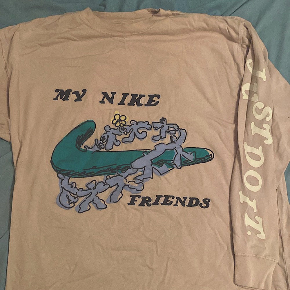 Nike puff print shirt